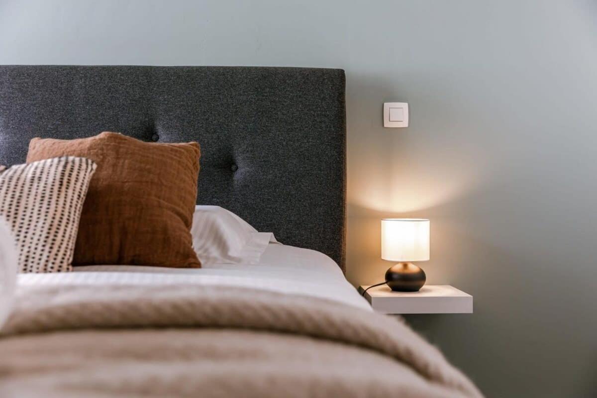 Huswell - Modern For Up To Five People Apartment